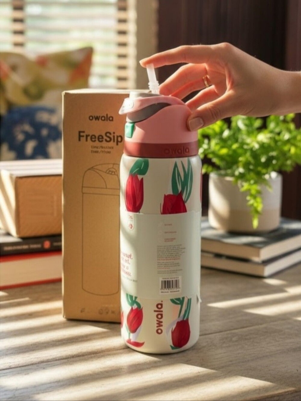 Owala FreeSip Floral Stainless Water Bottle - Pink & White 32oz